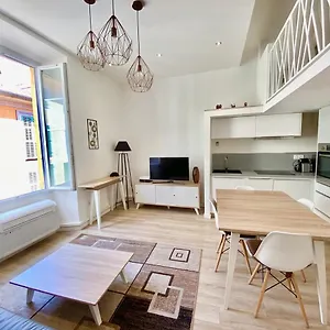 studio-la-pietonne.fr-provencehotel.com/